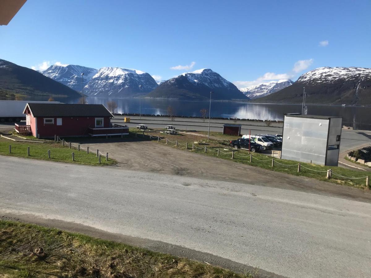 Lyngenfjord Gammelhotell Olderdalen Ngoại thất bức ảnh